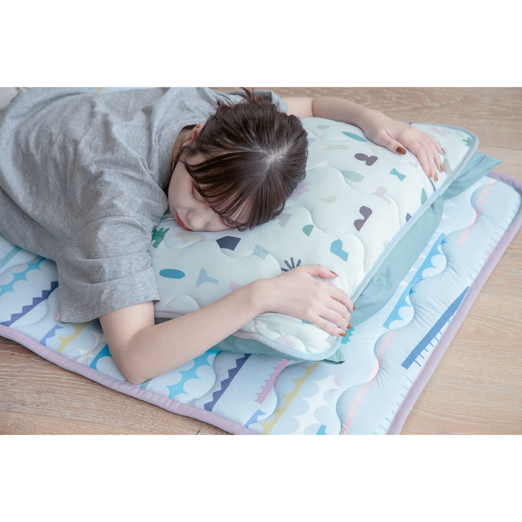 【UMI日系選物館】日本BISQUE COOL KEEPER 接觸涼感枕頭墊  夏日涼感（彈性綁帶式）