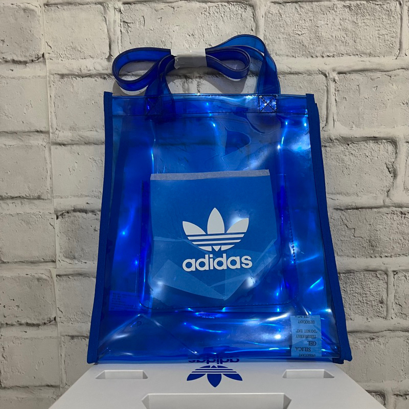 出清Adidas Originals 贈品側背包