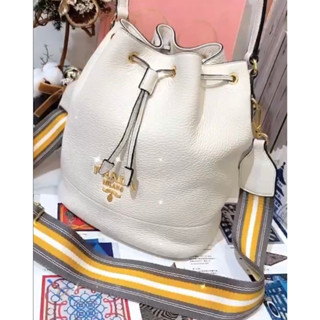 二手旗艦 PRADA 白色 全皮 金色 LOGO 束口 水桶包 肩揹包 斜揹包 兩用包(中友店)