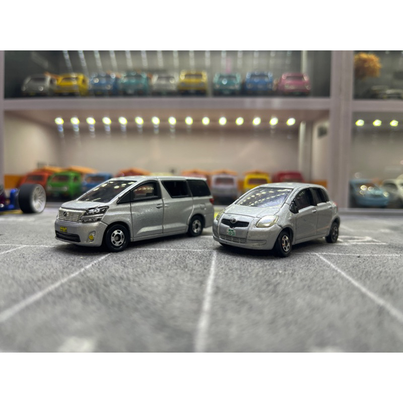 TOMICA VITZ NO.33+TOMICA VELLFIRE NO.48