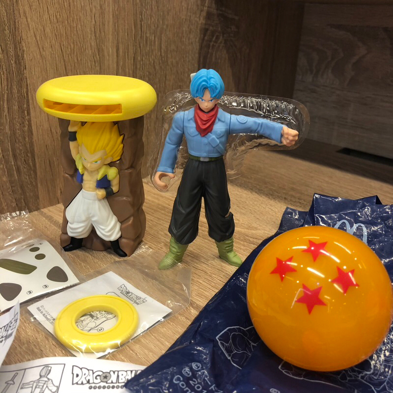 2017 日本麥當勞 七龍珠 超 龍珠燈 特南克斯 玩具 收藏