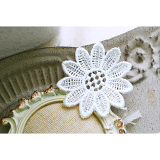 。素敵手作Antique材料。蕾絲花片系列--日本棉線刺繡鏤空花片--向陽菊