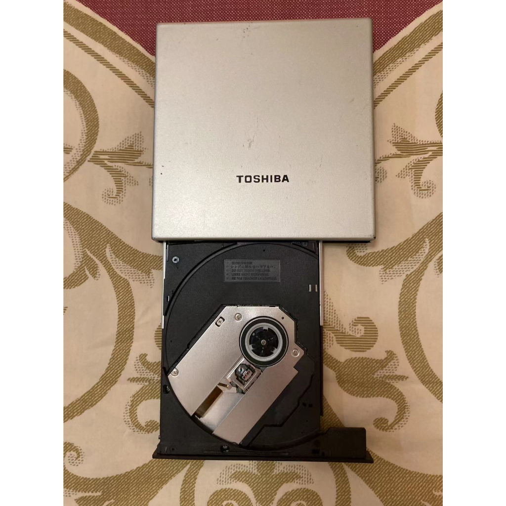 二手TOSHIBA DVD RW外接式 燒錄機，可讀寫CD VCD DVD