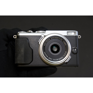 (已售出) Fujifilm 富士相機 X70 公司貨無盒單 有轉接環、遮光罩B+W保護鏡
