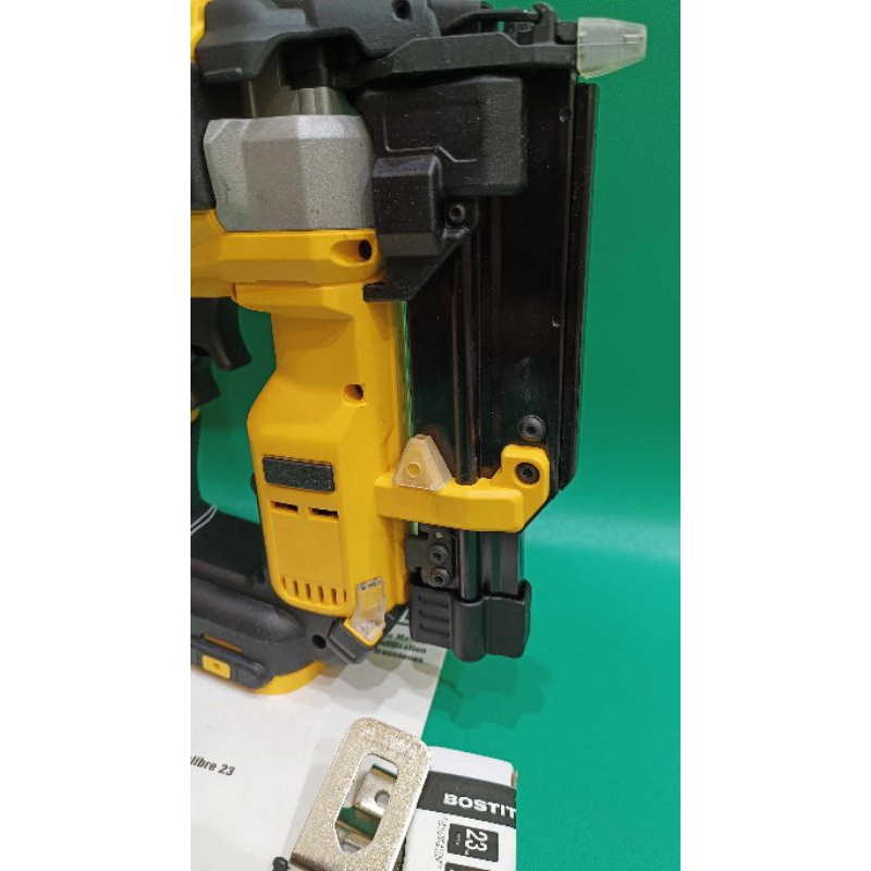 🔥全新🔥得偉 DeWALT 20V DCN623 無刷充電式釘槍 蚊釘槍（單機無電池）