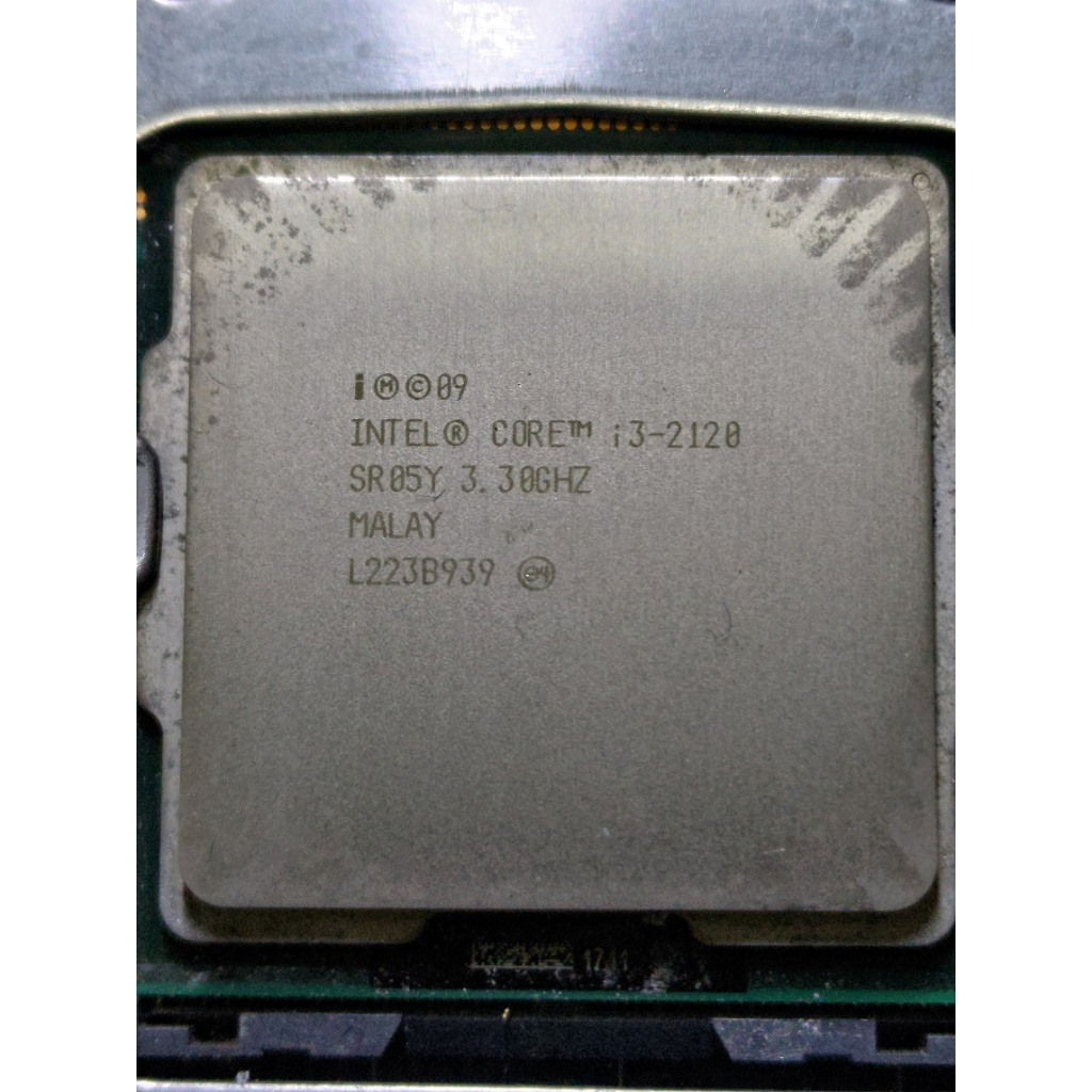 Intel i3 2120和2條DDR3 8G共16G記憶體,主板技嘉GA-B75M-D3H,顯卡技嘉GV-N650OC