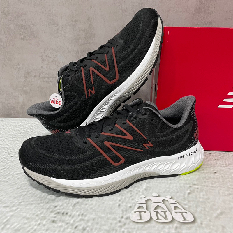 《TNT運動廣場》NEW BALANCE WIDE 紐巴倫 男 4E超寬楦 避震 慢跑鞋 M880M13