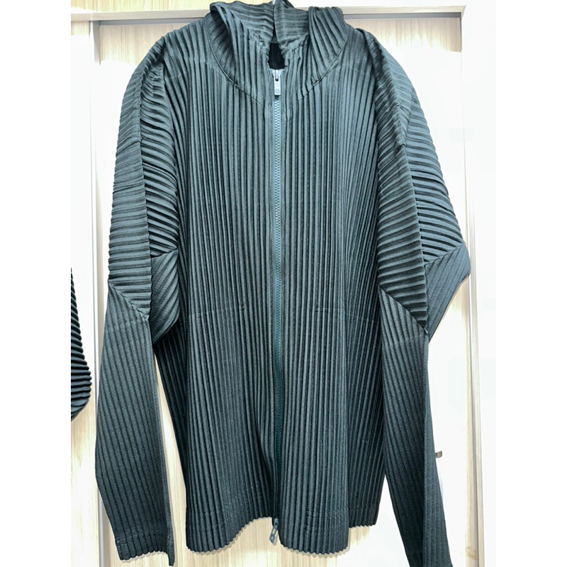 Homme Plisse ISSEYMIYAKE 三宅一生 8月 深墨綠 連帽 外套 JL 106  sz:3