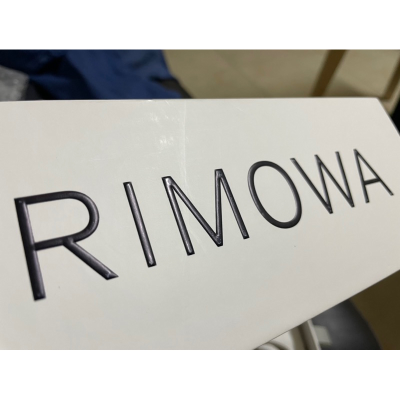 rimowa正版粉色硬殼斜背小廢包，正版正版正版，沒背出去過