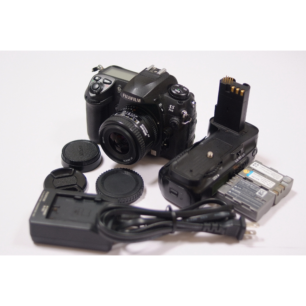 Fujifilm Finepix S5Pro + Nikon AF 35 F2 合購