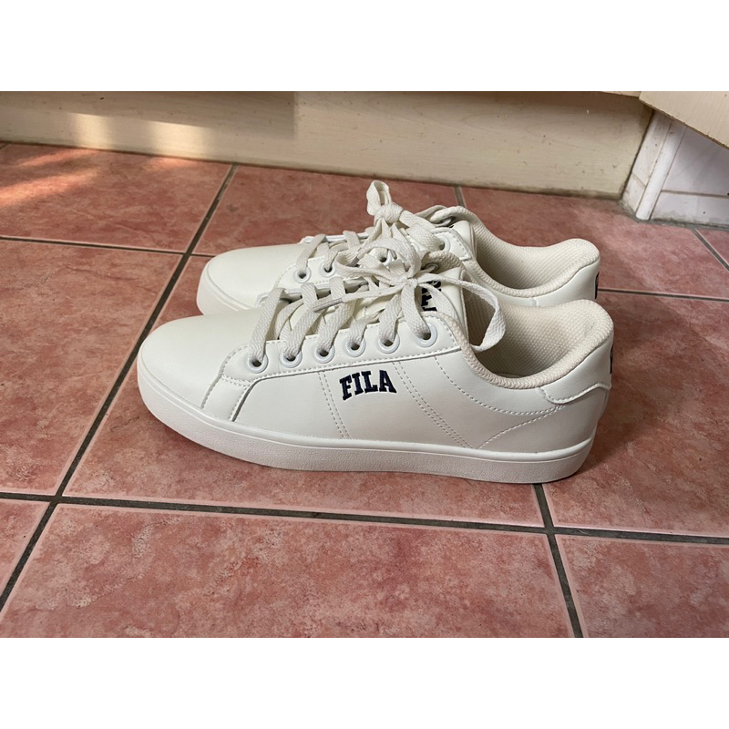 全新 Fila 淺米色網球鞋 25號運動鞋 小白鞋