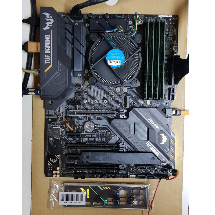 華碩 TUF Z390-PRO GAMING 1151腳位 主機板 附擋板 保固內 Z370 Z390 H370