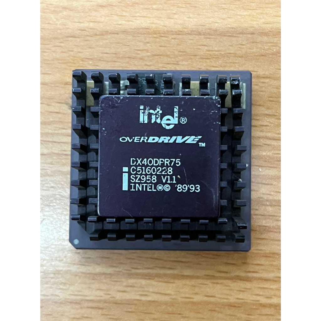 現貨古董黃金CPU收藏~~~intel486- DX40DPR75-OVERDRIVE