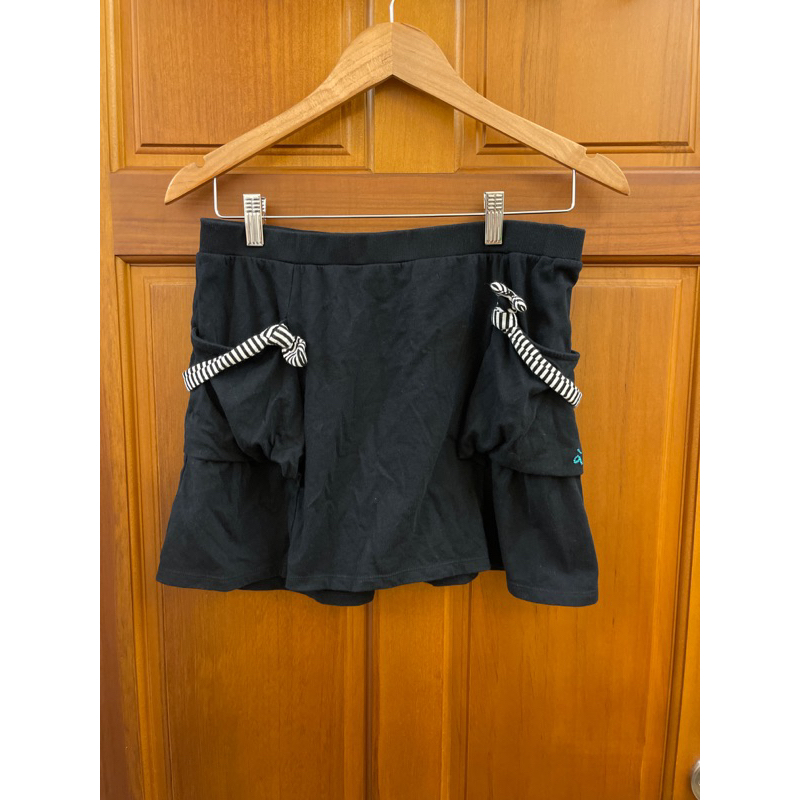 二手-a la sha-純棉-黑色-傘狀短裙-M(L-XL) （同品牌兩件折一百私）