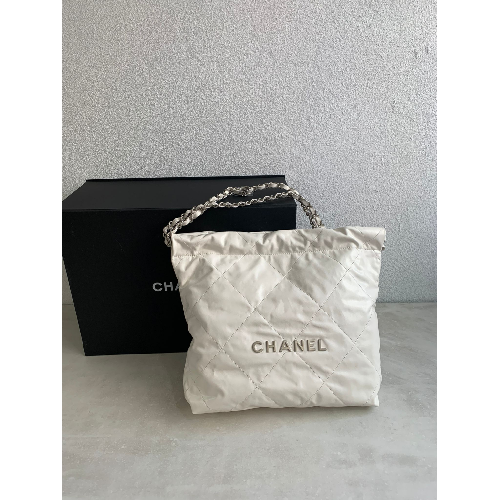 Findyourstyle 正品代購 CHANEL  22bag 白色銀字小號