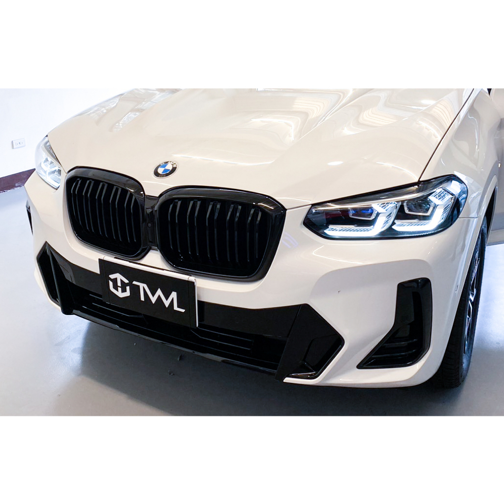 &lt;台灣之光&gt;全新 BMW G01 G02 X3 X4 22年後 專用 亮黑 烤漆黑 水箱罩 雙線 鼻頭