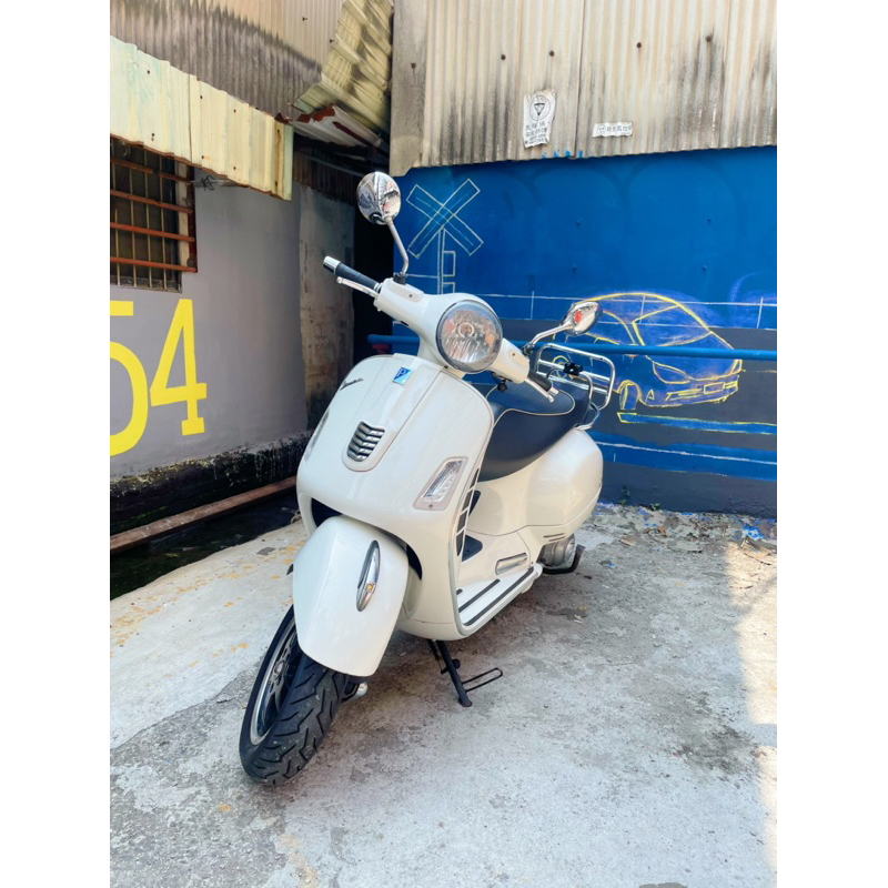 PIAGGIO VESPA GTS 300ie 太古公司車