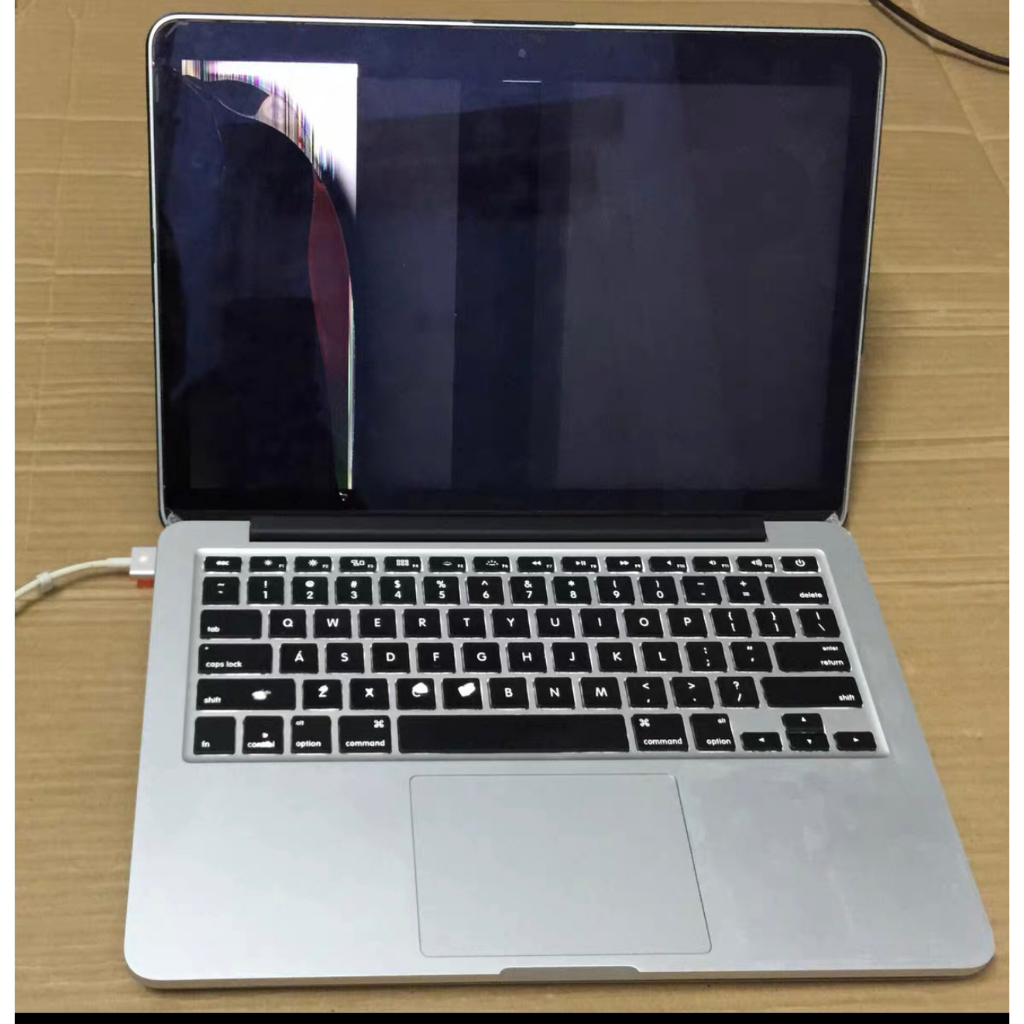 MacBook Pro 13吋 A1502不開機 不過電 主板故障維修 進水維修 電池膨脹 無法充電 開機白蘋果 螢幕破