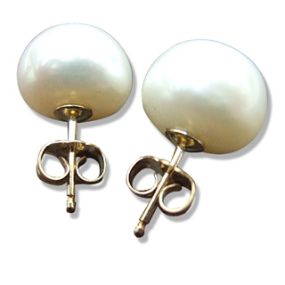 【小樂珠寶】超大珠子10-11mm天然淡水珍珠耳環耳針二色選一
