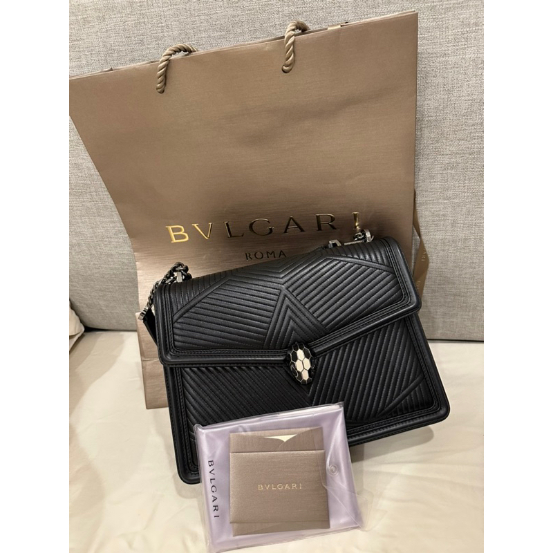 BVLGARI Serpenti Diamond Blast的經典蛇型包