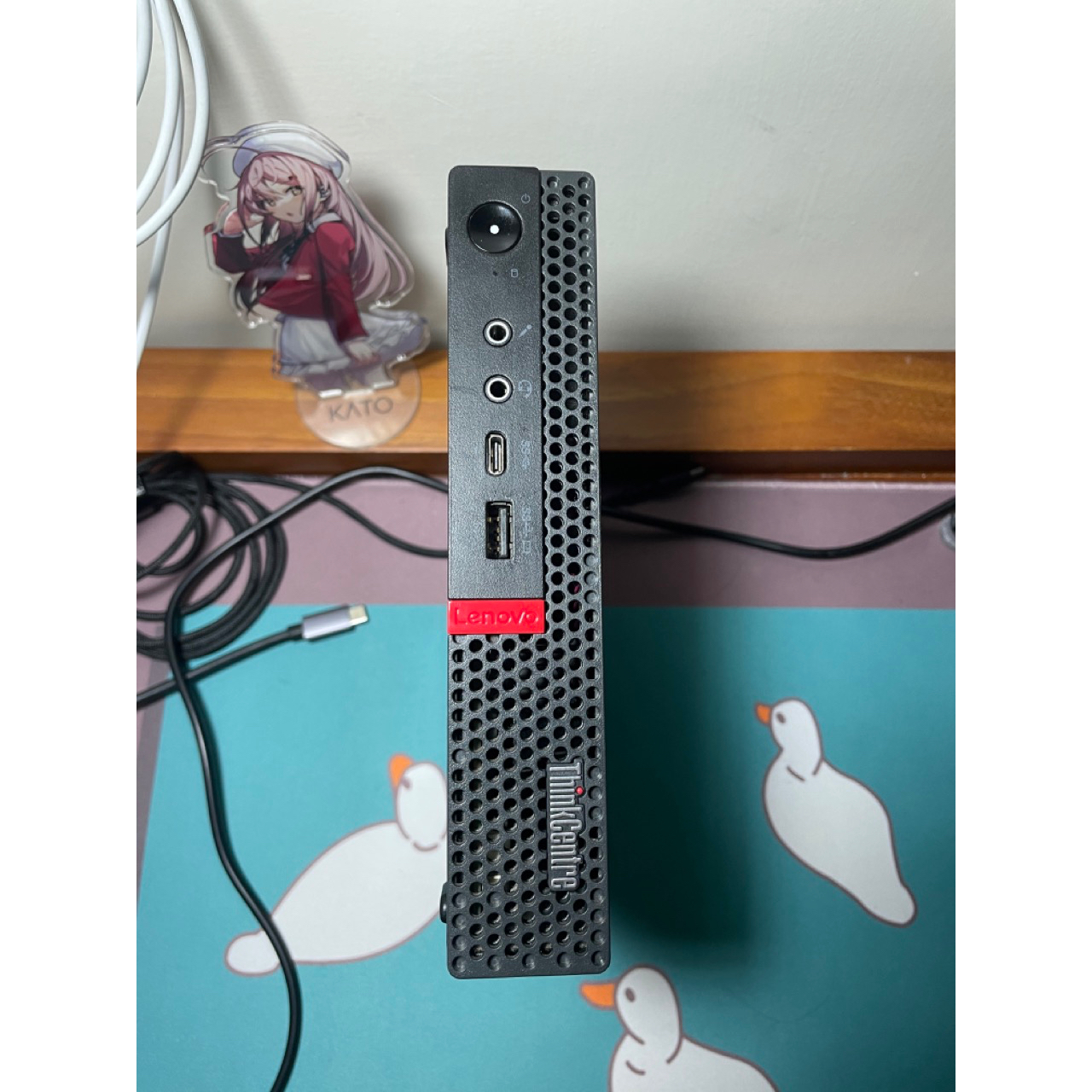 Lenovo ThinkCentre M720q Tiny 黑蘋果 二手 超迷你 桌上型電腦 文書 辦公