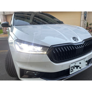 ☆反骨汽車☆Skoda Fabia mk4 大燈燈眉,亮黑色
