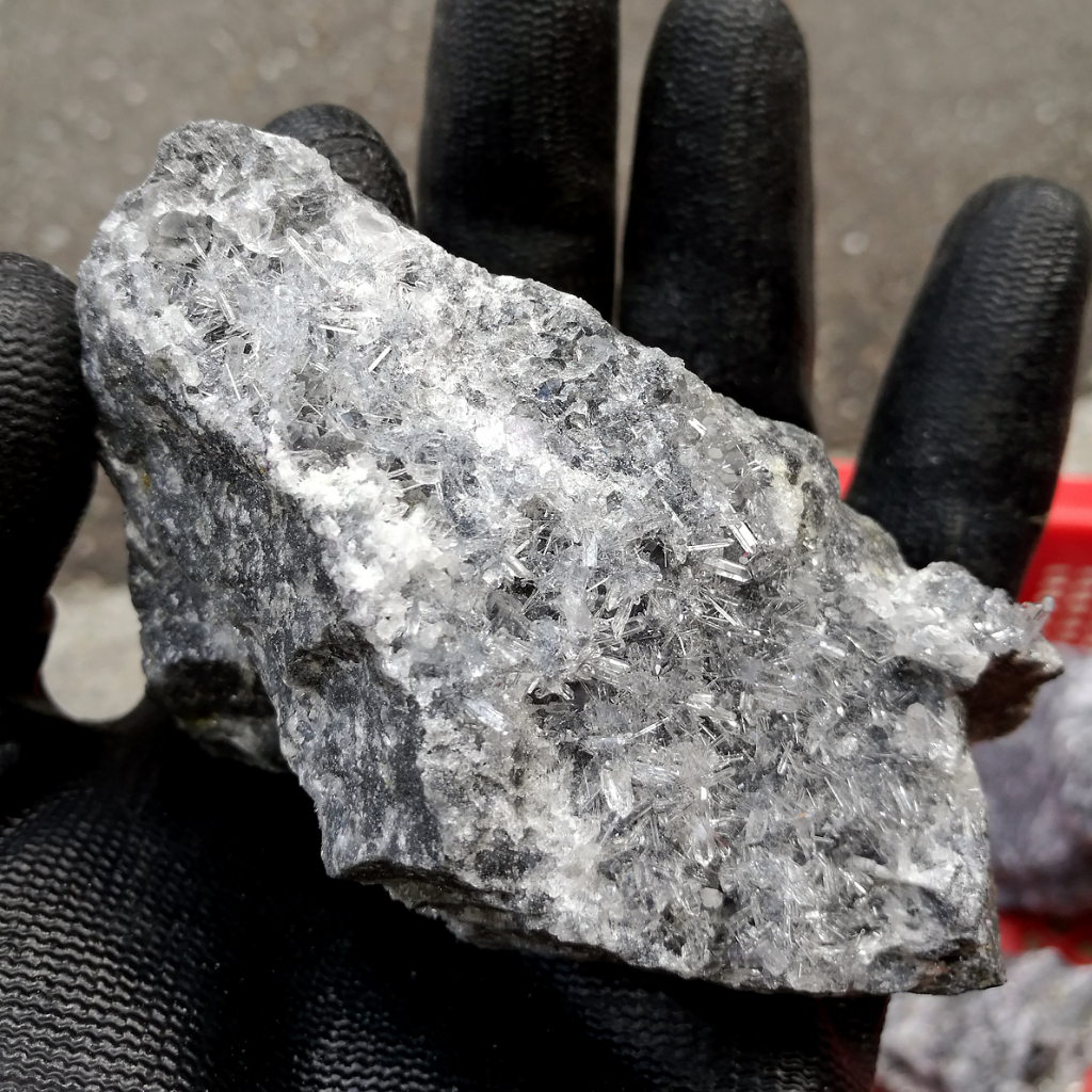 {石場}wk01約重232g-超閃透亮白水晶共生無色螢石 福建產 菊花晶 螢石 水晶簇 原礦
