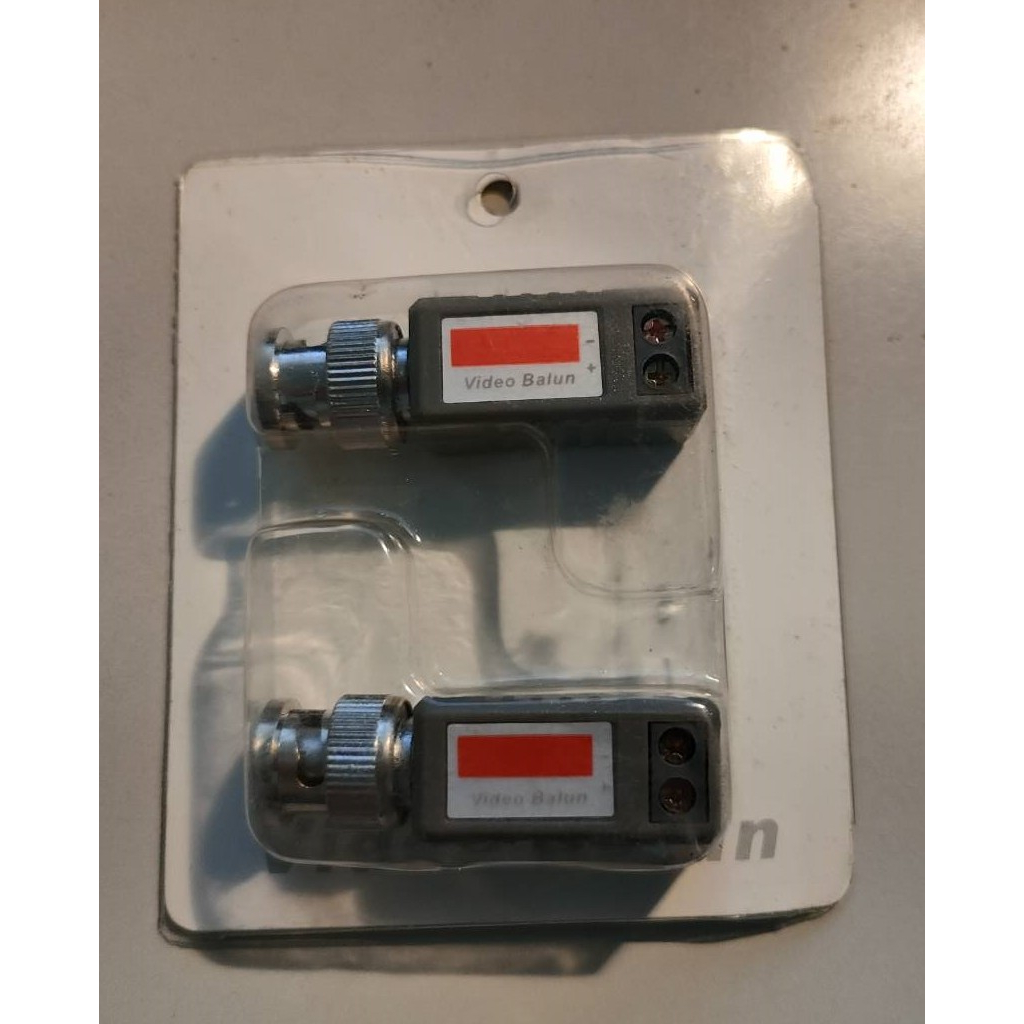 監控配件無源雙絞線傳輸器 帶浪湧保護的 1CH 無源 Video Balun (HW-203E)