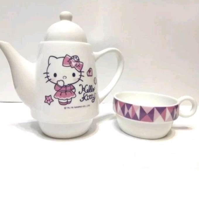 全新 Hello Kitty 華麗變身杯壺組 Sogo 週年慶 凱蒂貓 茶壺 茶杯 可愛 ハローキティ ティーポット