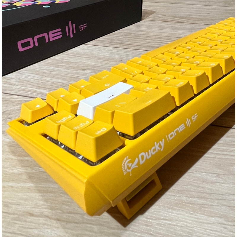 Ducky One 3 SF 機械鍵盤/熱插拔/RGB /黃色小鴨/櫻桃茶軸