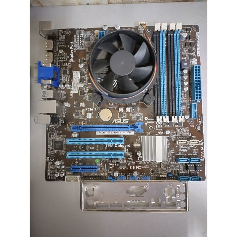 //二手良品// ASUS華碩 P8Q77-M/BM6675/DP_MB 1155腳位  主機板 : 附檔板+風扇