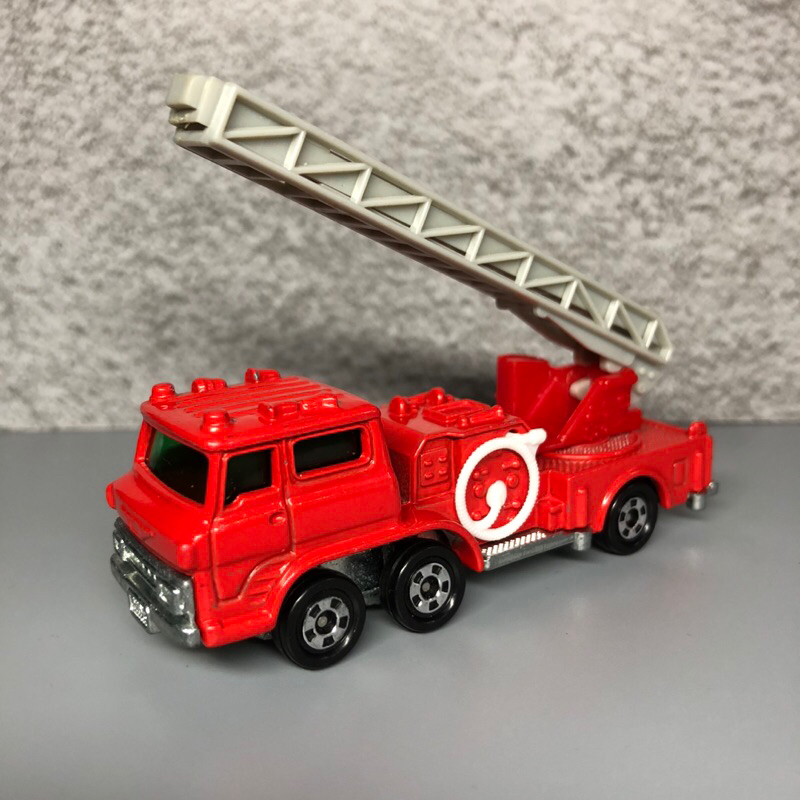 Tomica 29 hino fire engine