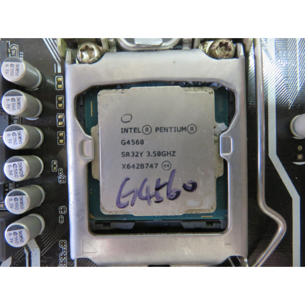 C.1151CPU-Intel Pentium 處理器 G4560 3M快取記憶體，3.50GHz 直購價380