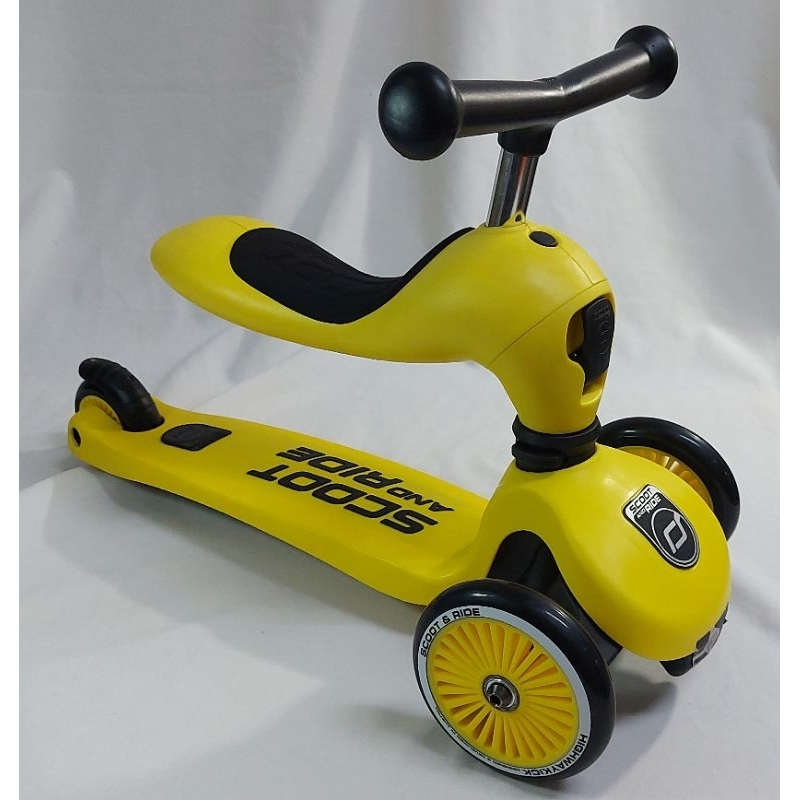 *小踢的家玩具出租*D0844 Scoot&amp;ride 滑步車/滑板車 萊姆黃~即可租