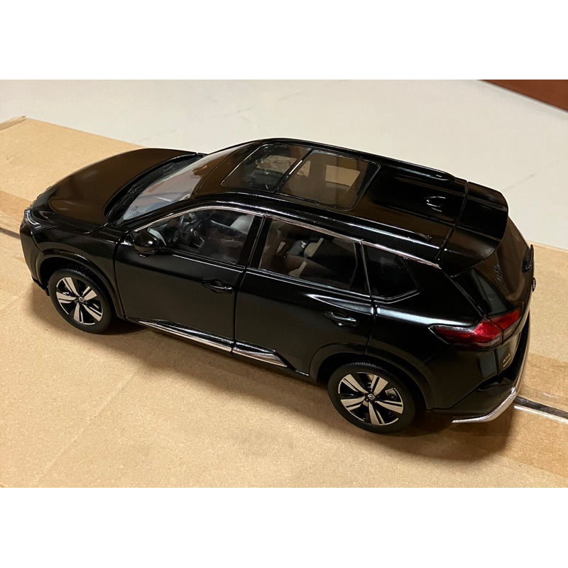 Nissan x-trail e-power 黑色 模型車1:18