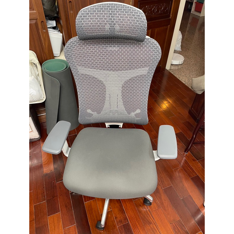 Backbone Kabuto 辦公椅 人體工學椅 工作椅 電腦椅 椅子 可調節 二手 白灰色