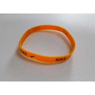 近全新/二手| 螢光橘手環 nike運動手環 運動手環 配件 螢光橘 有彈性 運動用品