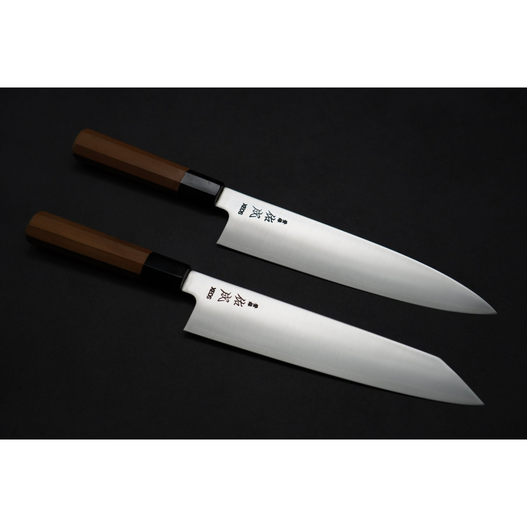 💖 佑成 💖【3層XEOS鋼 和牛刀、劍形牛刀 24cm 附鞘】日本製  廚房刀具 八煌刃物