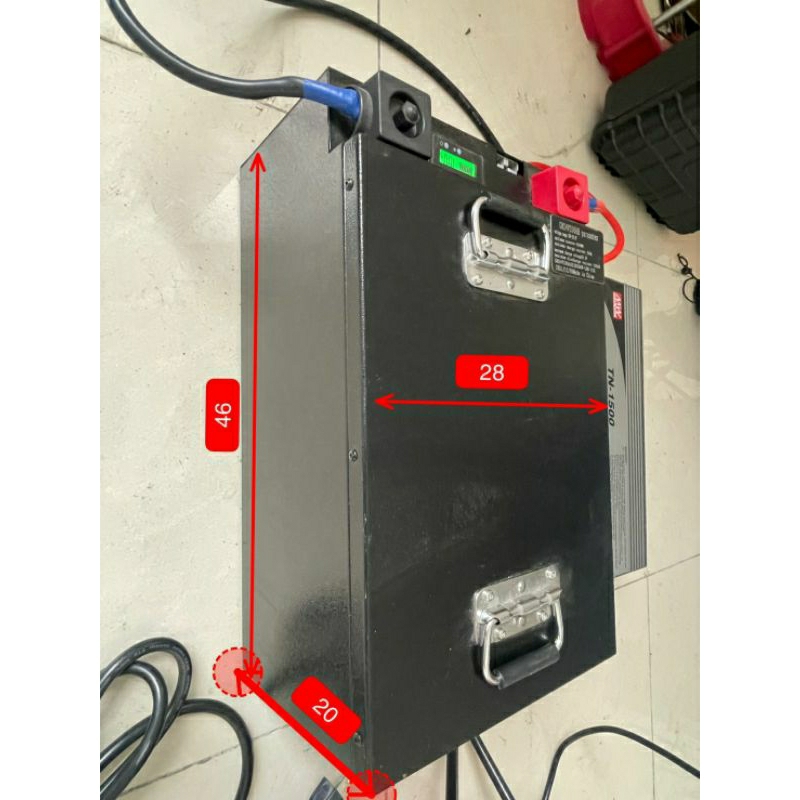 特價中---鋰電池 24V 200AH 付充電器