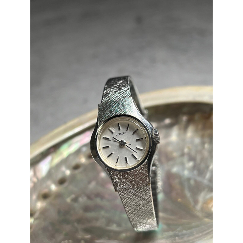 《CITZEN 星辰》古董錶 復古錶 銀色鍊錶圓形女錶