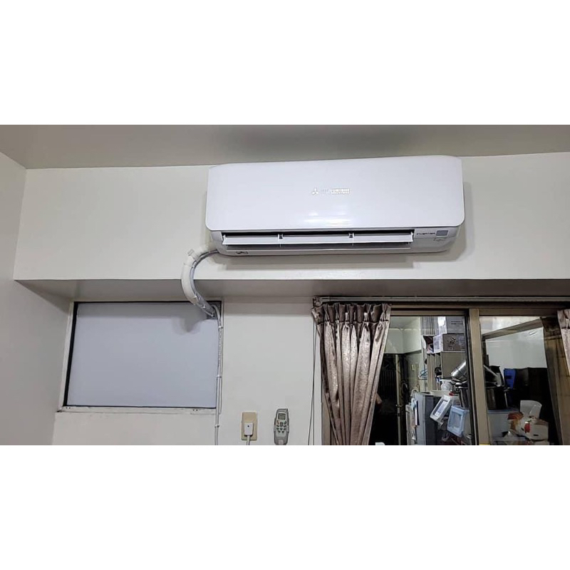 鋁塑板雙面白色2.0厚，80*60 封窗型窗口使用。全省宅配通 可送達。