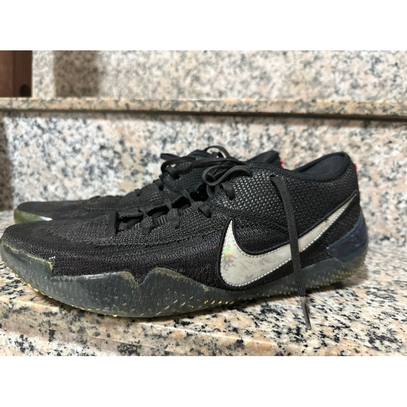 Kobe ad nxt 360 10.5號 都打市內 自評6-7成新 是在青埔outlet Nike購入的 沒有原鞋盒