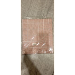 粉格子防水桌布137×180 CM