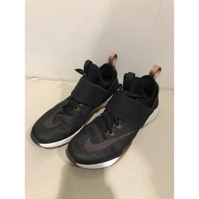 Nike 黑色訓練鞋24號