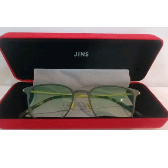 JINS眼鏡（黃綠微染色）