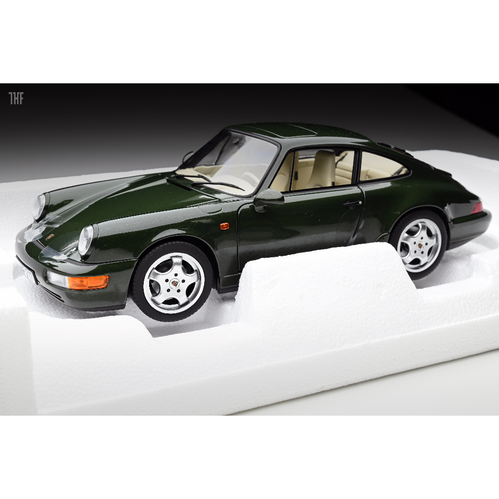 Porsche 911 (964) Carrera 4 Coupe 1994 金屬綠 1/18 NOREV