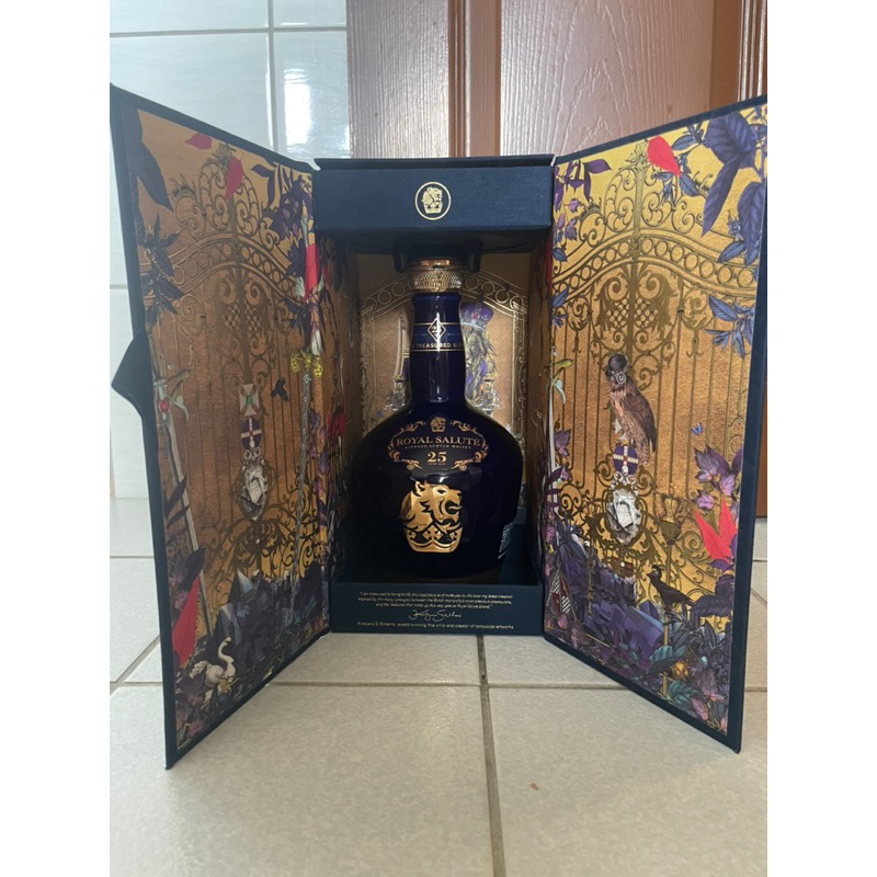 皇家禮炮 25年 空酒瓶含盒子