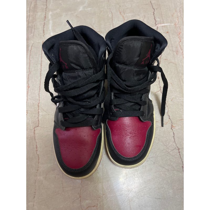 Nike Air Jordan 1 Mid Bred Toe 黑色火紅4碼