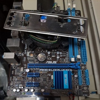 ASUS P8H61-M LX3 PLUS R2.0 (LGA1155腳座) 主機板送原廠風扇