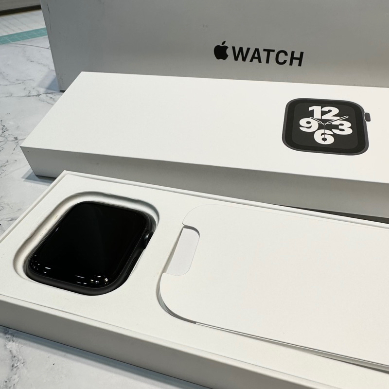 APPLE WATCH SE 44mm(第一代)盒裝配件完整-機況美